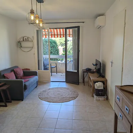 Superbe T2 à 3mn à Pied De La De Cap Long Appartement Saint-Raphaël