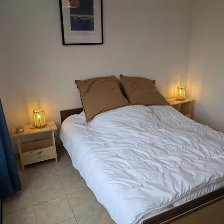 Superbe T2 A 3mn A Pied De La De Cap Long