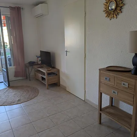 Superbe T2 à 3mn à Pied De La De Cap Long * Saint-Raphaël