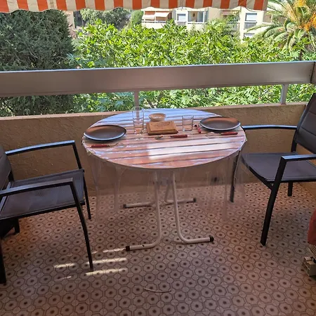 Superbe T2 à 3mn à Pied De La De Cap Long *