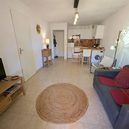 Superbe T2 à 3mn à Pied De La De Cap Long Appartement