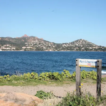 Superbe T2 à 3mn à Pied De La De Cap Long Appartement Saint-Raphaël