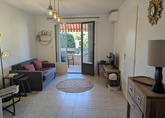 Superbe T2 A 3mn A Pied De La De Cap Long Apartment Saint-Raphael (Var)