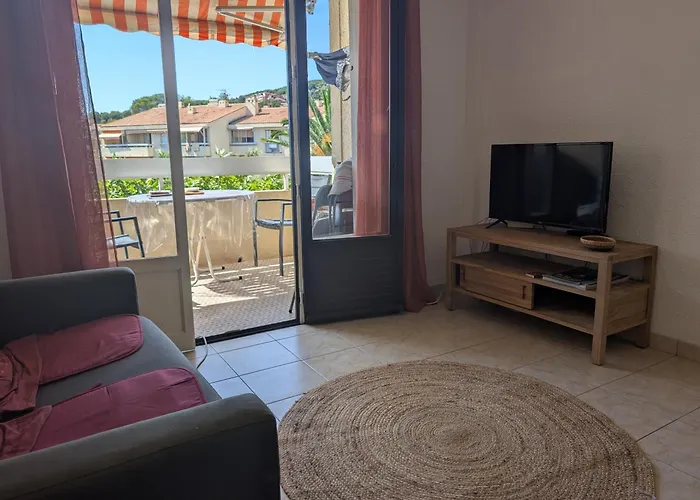 Superbe T2 A 3mn A Pied De La De Cap Long Apartment Saint-Raphael (Var)