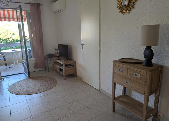 Superbe T2 A 3mn A Pied De La De Cap Long * Saint-Raphaël