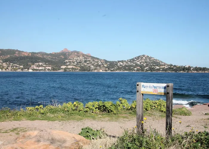 Superbe T2 A 3mn A Pied De La De Cap Long Apartment Saint-Raphael (Var)